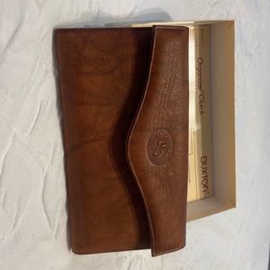 Buxton women’s organizer wallet, new